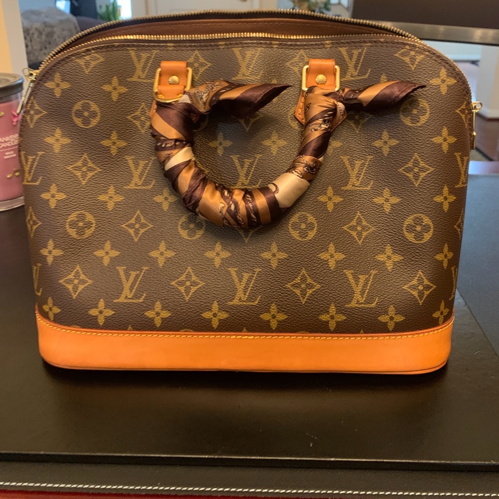 Authentic Louis Vuitton Alma bag